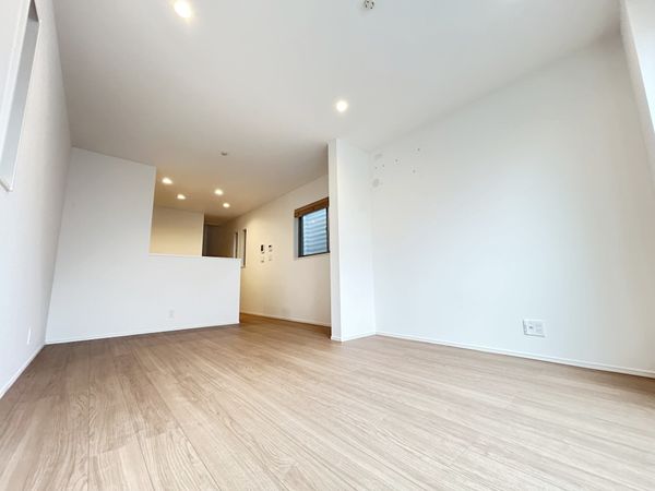 船橋市本町4丁目戸建 リビング 船橋市本町4丁目戸建 リビング