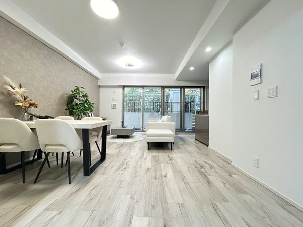 プレミスト船橋塚田 リビング