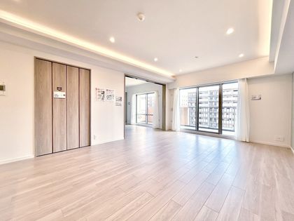 ルネ・アクシアム リビング