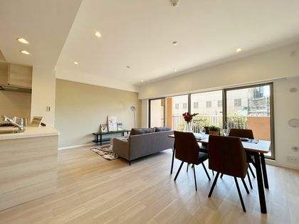 ルネ・アクシアム リビング