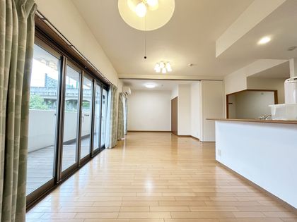グランシティレイディアント船橋 リビング
