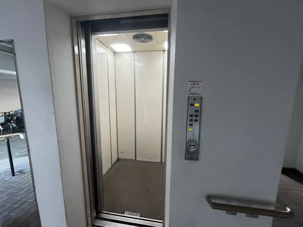 エレベーター