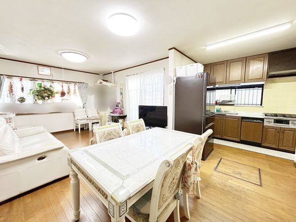 浦安市富士見3丁目 戸建 リビング