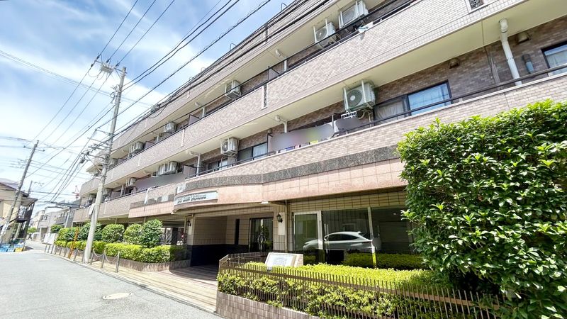 ライオンズコート市川 外観