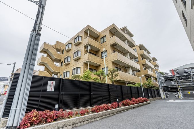 ライオンズマンション市川第7 外観