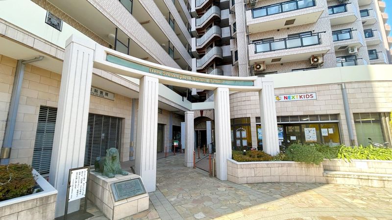 ライオンズステーションプラザ市川国府台 エントランス