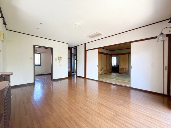 八千代台北13丁目 戸建 リビング