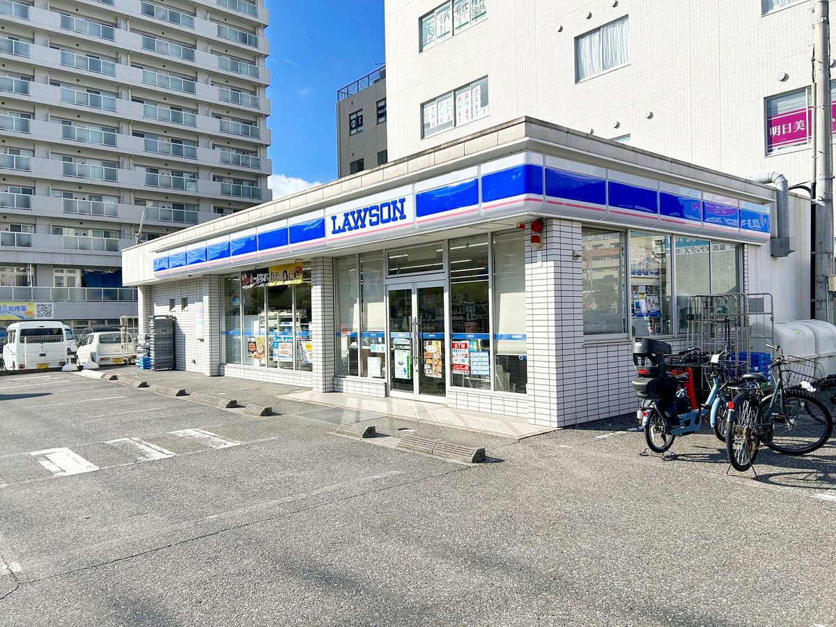 ウエリス八千代村上 ローソン 村上駅前店(約220m) ローソン 村上駅前店(約220m)