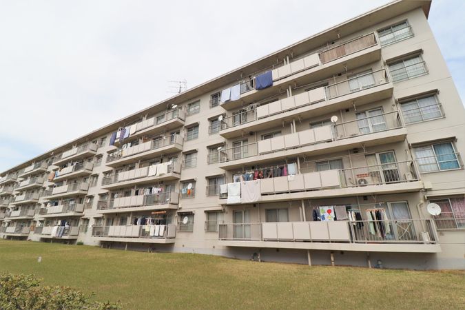 真砂一丁目団地 1-11-6号棟 外観 真砂一丁目団地 1-11-6号棟 外観