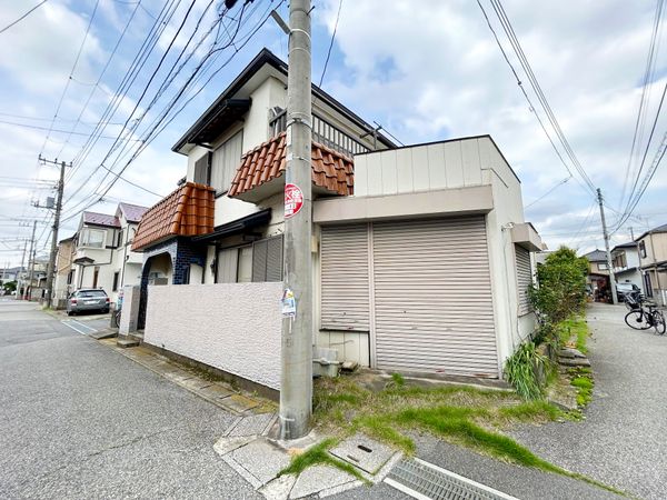 前面道路含む外観