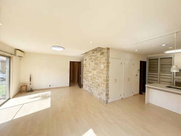 印西市滝野6丁目 戸建 リビング