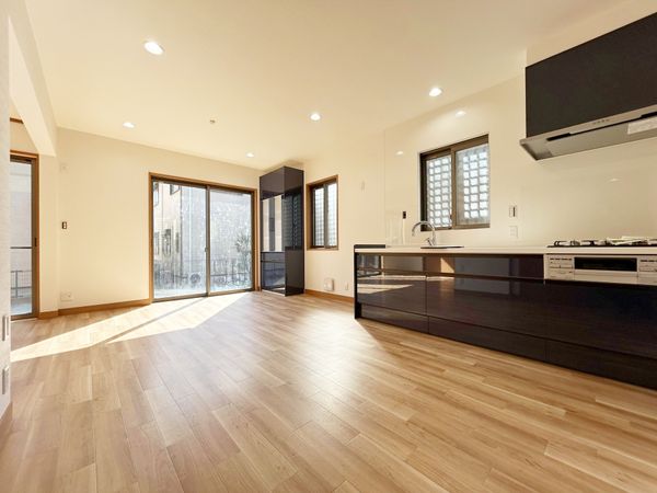 印西市滝野1丁目 戸建 リビング