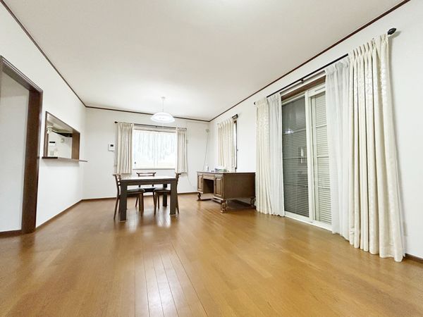 白井市池の上3丁目 戸建 リビング 白井市池の上3丁目 戸建 リビング