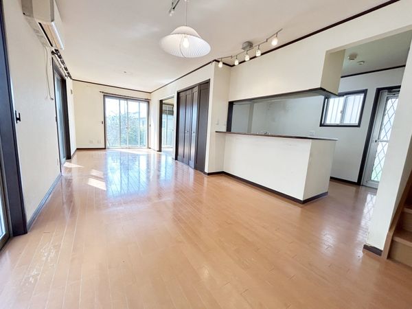 船橋市咲が丘4丁目 戸建 リビング 船橋市咲が丘4丁目 戸建 リビング