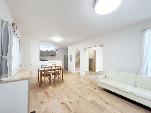 松戸市六実3丁目 戸建 リビング