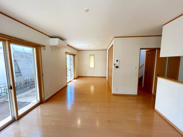 船橋市八木が谷3丁目 戸建 リビング 船橋市八木が谷3丁目 戸建 リビング