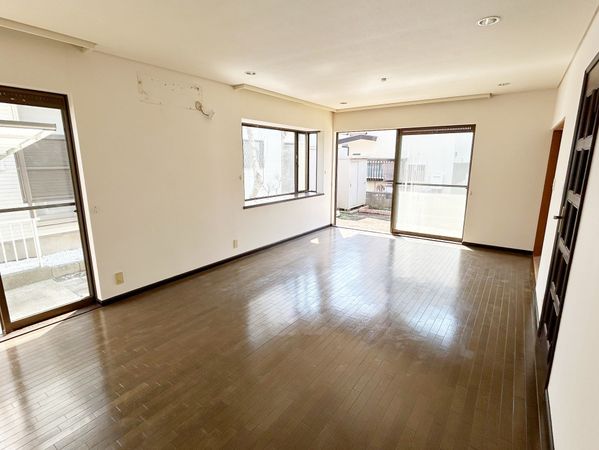 鎌ケ谷市道野辺中央3丁目 戸建 リビング 鎌ケ谷市道野辺中央3丁目 戸建 リビング