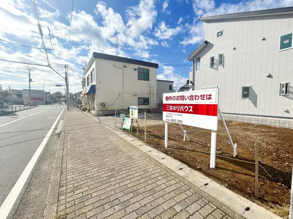 南東側道路（幅員約11.9ｍ）