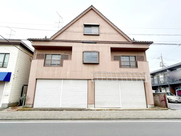 約39坪、更地渡しとなります※令和７年５月撮影