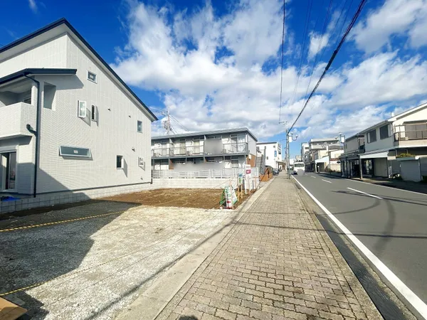 南東側道路（幅員約11.9ｍ）