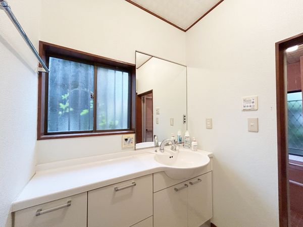 流山市江戸川台東1丁目 戸建 洗面 流山市江戸川台東1丁目 戸建 洗面