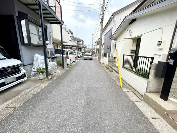 北西側前面道路