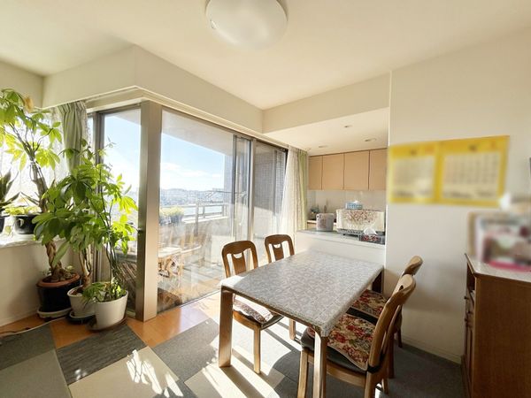 サーパス柏駅前マークタワー リビング