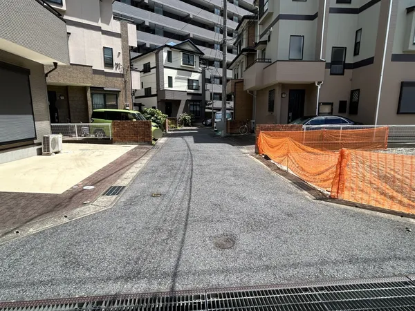 北東側前面道路約４．５ｍ私道