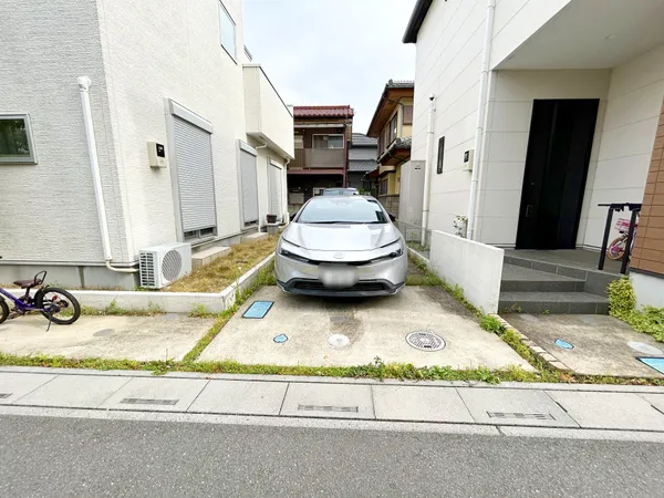 【駐車場】駐車場は２台可能です。