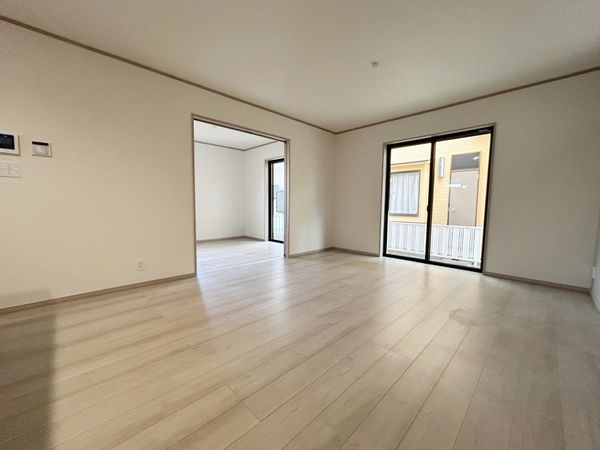 松戸市五香2丁目 新築戸建 リビング
