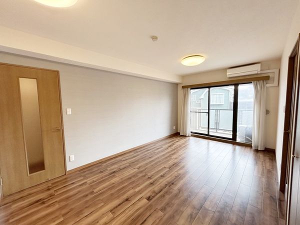 ヴェラハイツ松戸岩瀬 リビング ヴェラハイツ松戸岩瀬 リビング