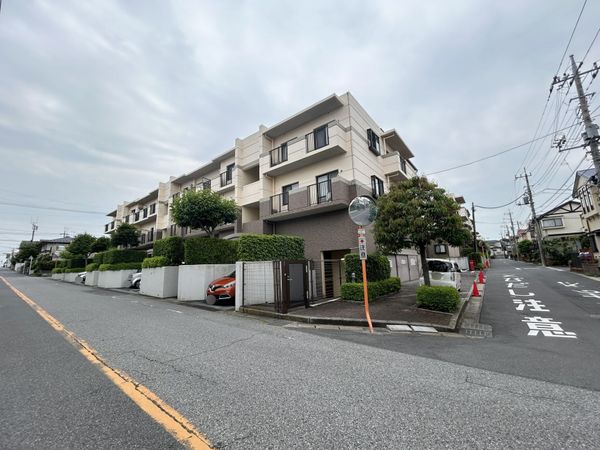 松戸六高台ベルパティオ 4番館 外観