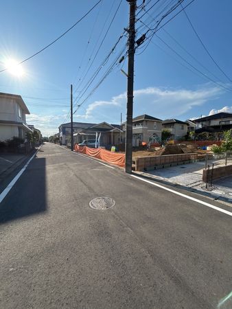 松戸市新松戸南2丁目 土地 1区画 前面道路含む外観 松戸市新松戸南2丁目 土地 1区画 前面道路含む外観