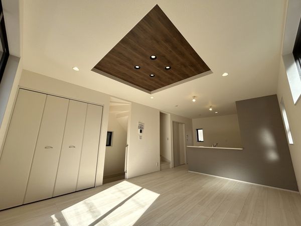 三郷市高洲1丁目 新築戸建 リビング 三郷市高洲1丁目 新築戸建 リビング