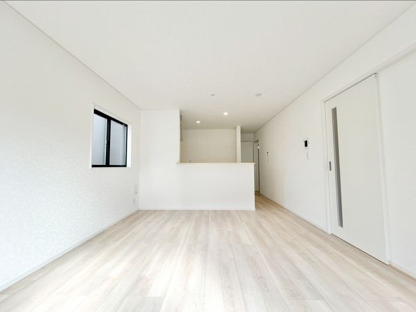 三郷市戸ケ崎3丁目 新築戸建 3号棟 リビング