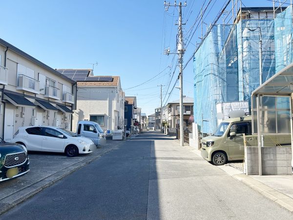 流山市南流山7丁目 新築戸建 1号棟 前面道路含む外観 流山市南流山7丁目 新築戸建 1号棟 前面道路含む外観