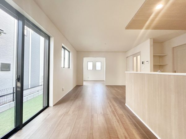 松戸市栄町8丁目 新築戸建 L号棟 リビング