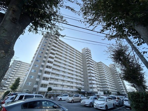 新松戸東パークハウス B棟 外観 新松戸東パークハウス B棟 外観