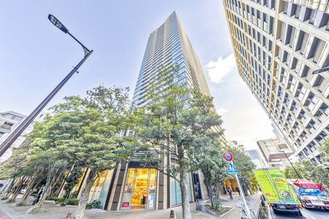 パークシティ中央湊 ザタワー 外観