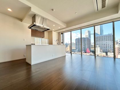 MID TOWER GRAND リビング