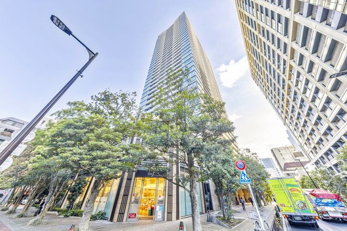 パークシティ中央湊 ザタワー 外観