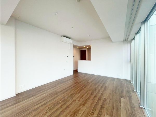 MID TOWER GRAND リビング