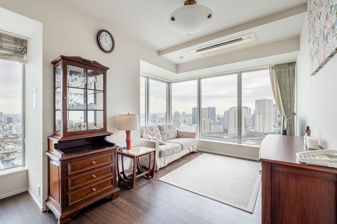 CAPITAL GATE PLACE THE TOWER リビング