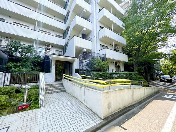 サントゥール中川 6号棟 エントランス サントゥール中川 6号棟 エントランス