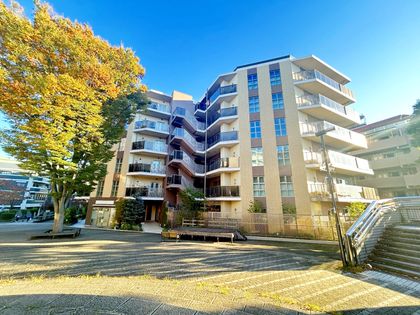 パークホームズ横浜中川ステーションプロムナード 外観