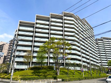 エステ・スクエアセンター北 ウエストウイング 外観