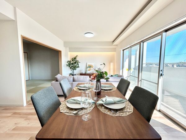 サングレイス港北デュオガーデン リビング