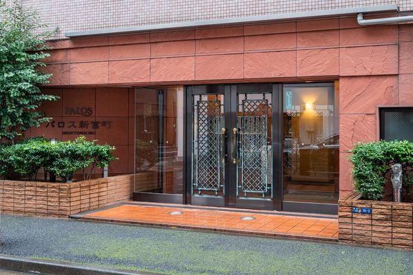 パロス新富町 エントランス