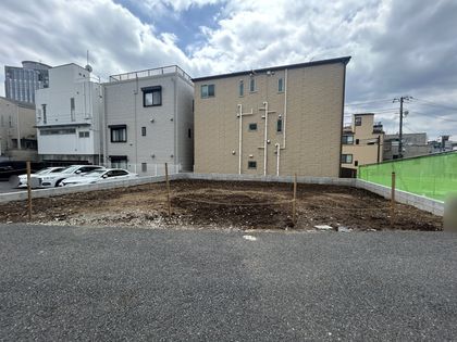 渋谷区東三丁目 土地 前面道路含む外観