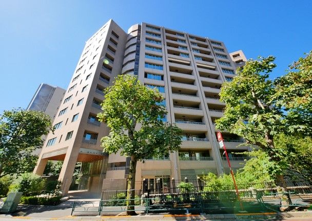 プラウド新宿御苑エンパイア 外観